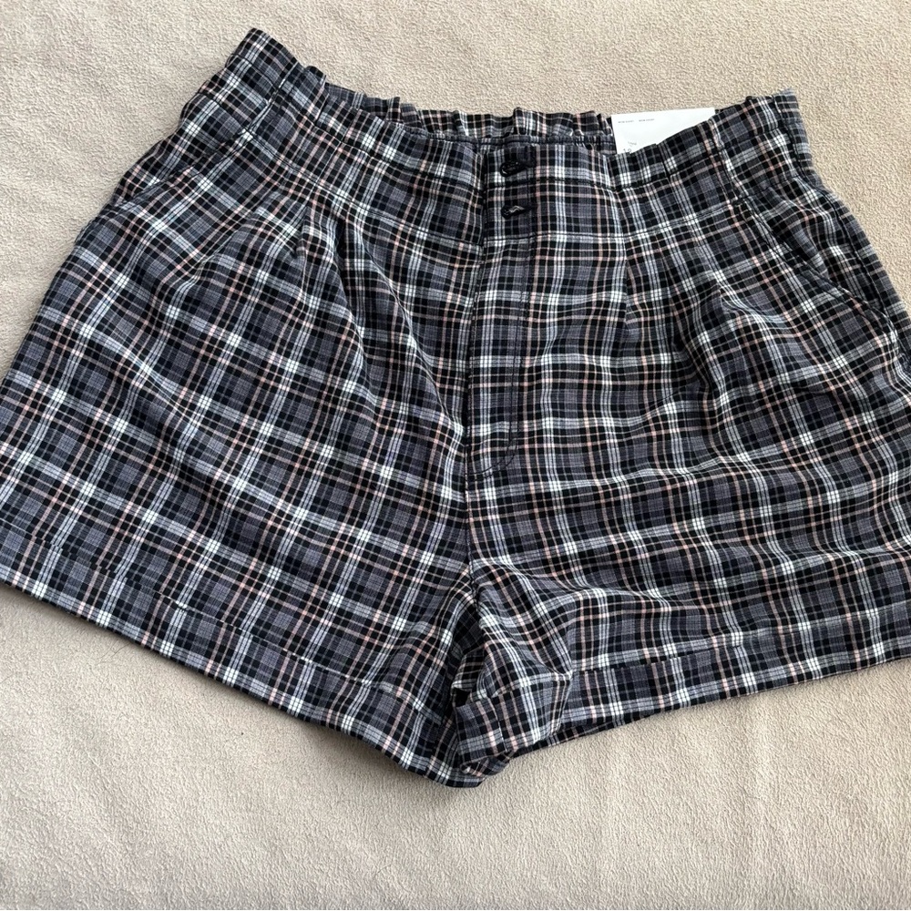 American Eagle Outfitters Black and White Bermuda Shorts-NWT